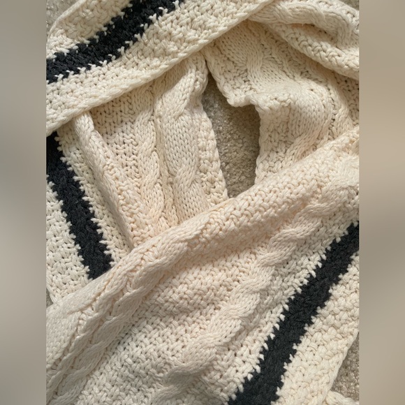 Official Folklore Cardigan Scarf • Taylor Swift - Picture 4 of 6